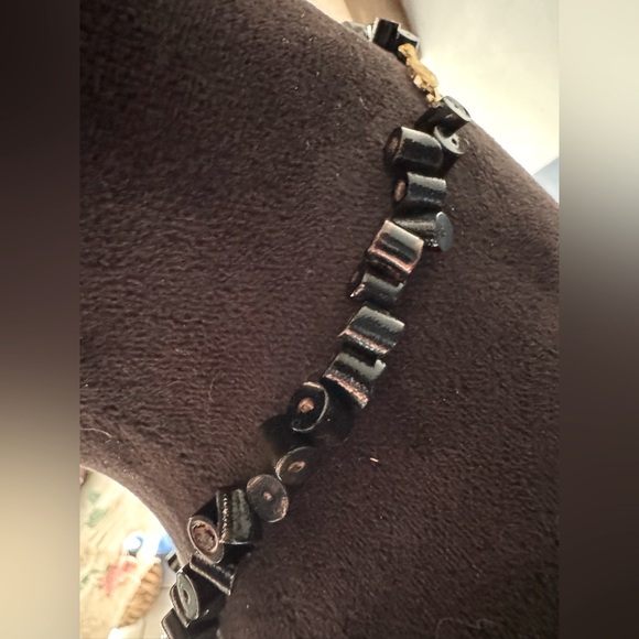 Vintage Black Lacquer Wood Necklace - Picture 3 of 3